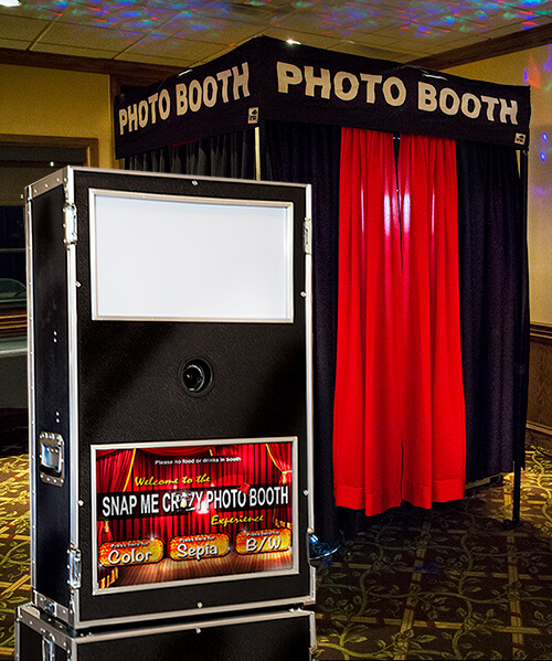 party photo booth rental with cheap package prives for all events such as weddings, parties, birthdays, proms, graduations, corporate, holiday, christmas, new year's, trade shows. bar-mitzvavahs, bat-mitzvahs, dances, socials, retirement, schoool and church gatherings.