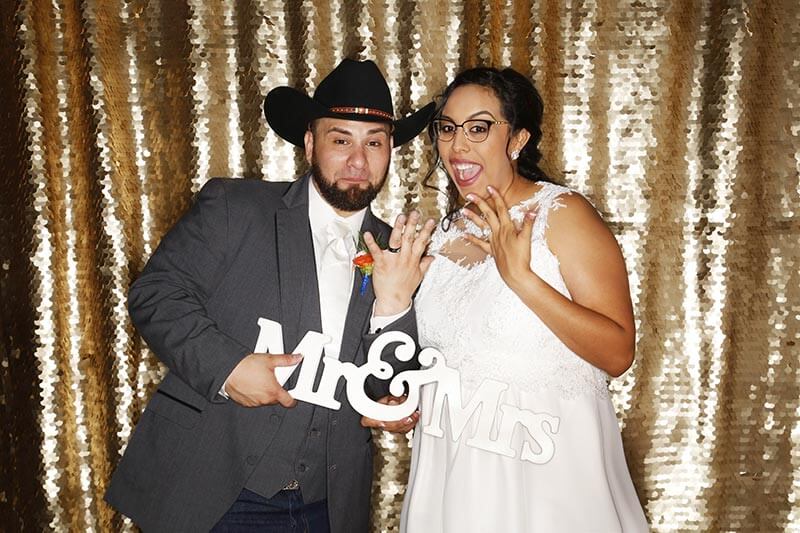 Top 5 Reasons You Need a Photo Booth for Your Wedding
