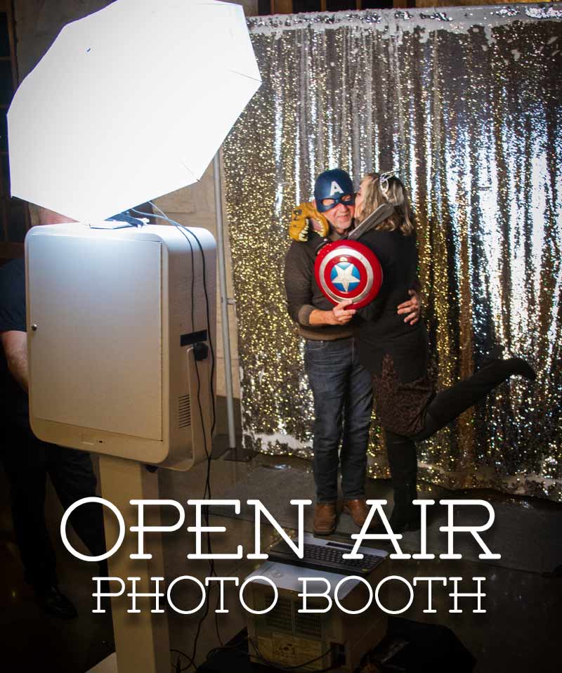Party Photo Booth party photo booth rental with cheap package prives for all events such as weddings, parties, birthdays, proms, graduations, corporate, holiday, christmas, new year's, trade shows. bar-mitzvavahs, bat-mitzvahs, dances, socials, retirement, schoool and church gatherings.